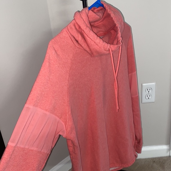 Cowl neck Gymshark hoodie with mesh details on sleeves - Picture 2 of 3